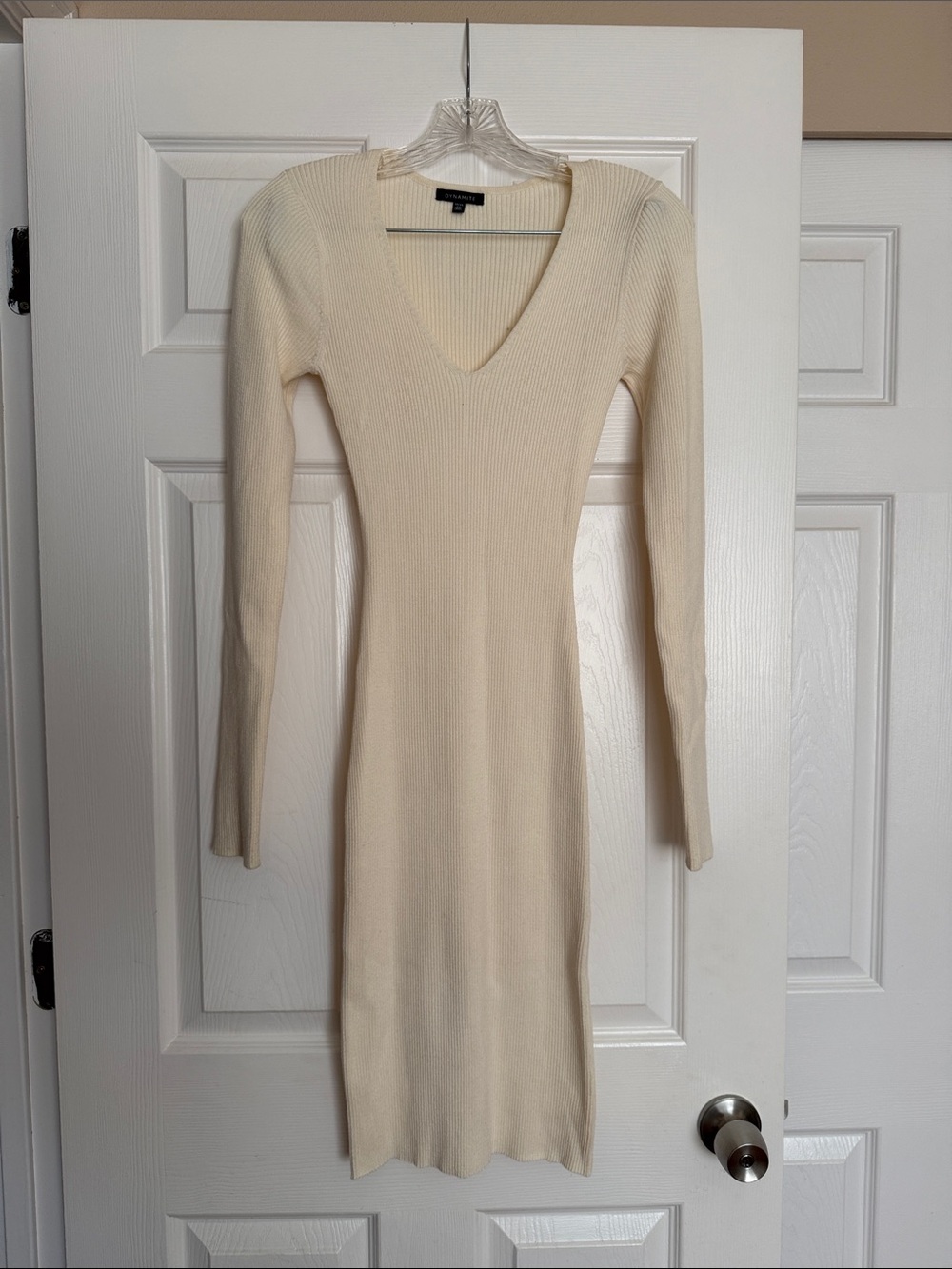Dynamite Cream Knee Length Dress XS